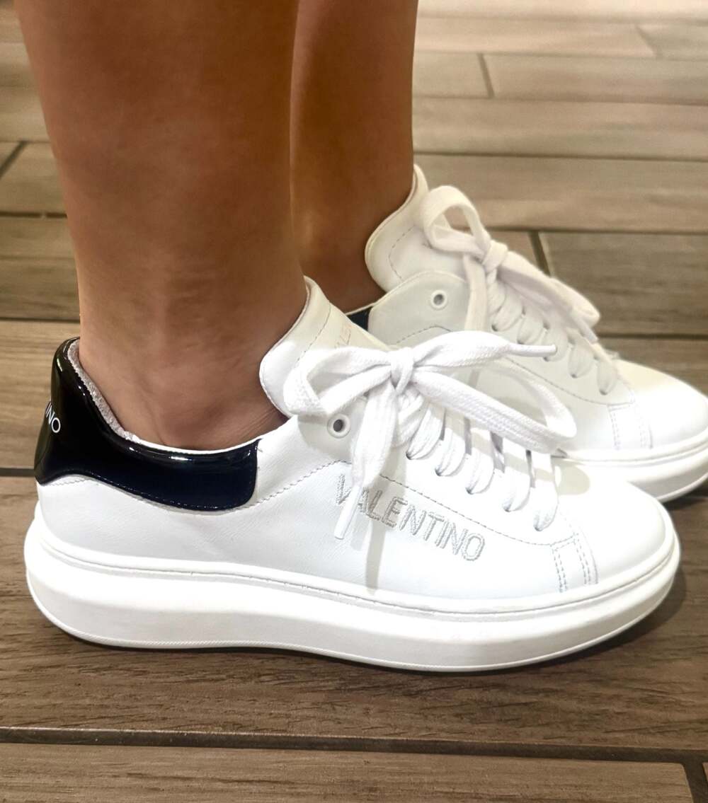 Valentino Classic White Sneakers Streetwear Designer